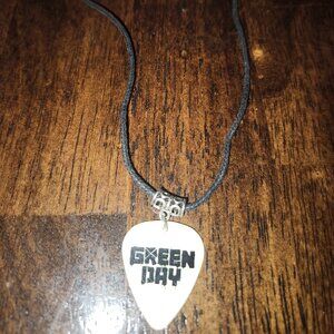 GREEN DAY GUITAR PICK NECKLACE